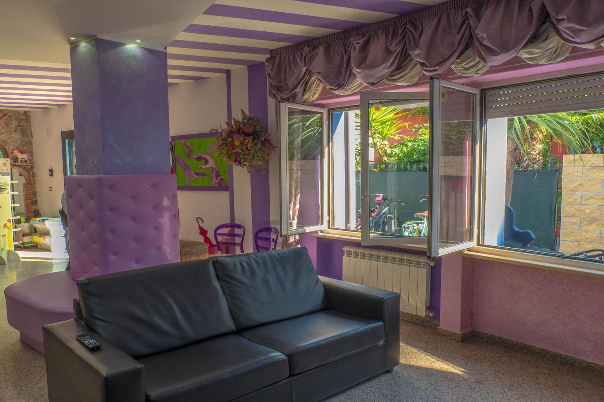Hotel Albatros Розето-дельи-Абруцци Экстерьер фото